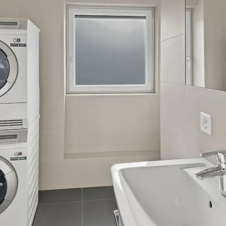 1br With Balcony - West 13 Zürih