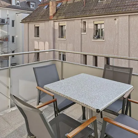 1br With Balcony - West 13 * Zürih