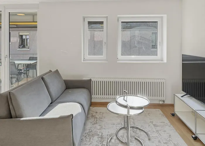 1br With Balcony - West 13 Apartmán *